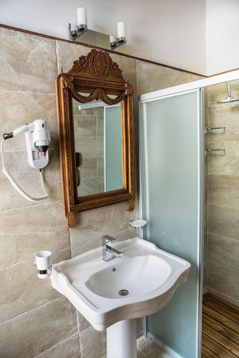 Kyrenia Palace Boutique Hotel Exterior photo